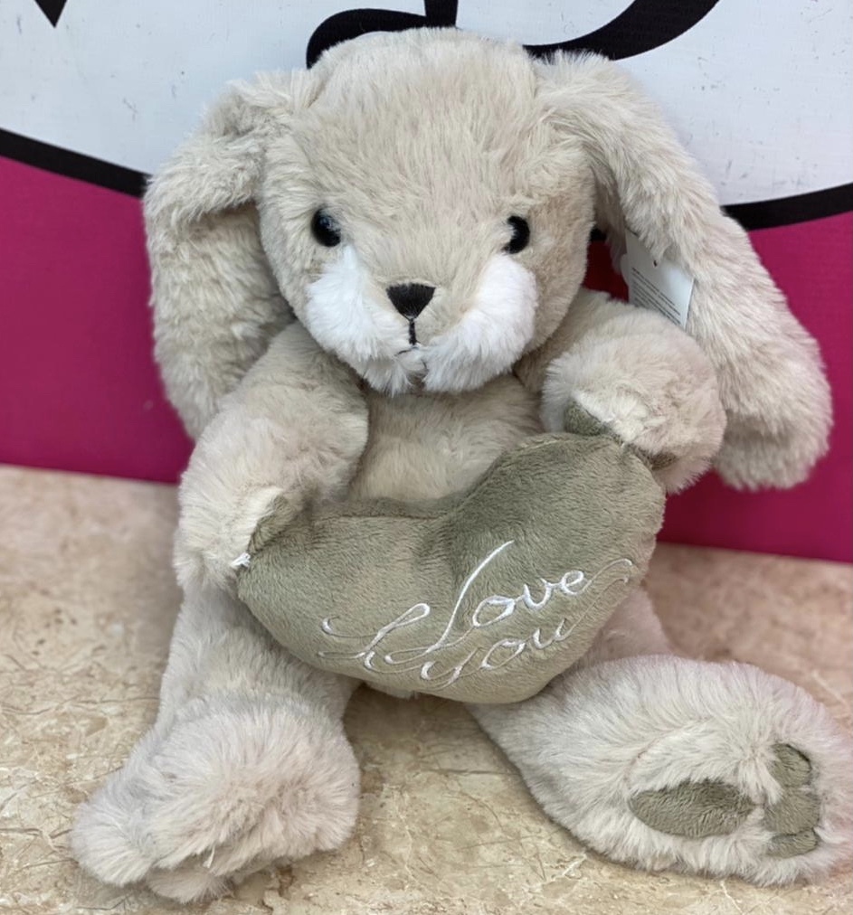 Зайка с сердцем