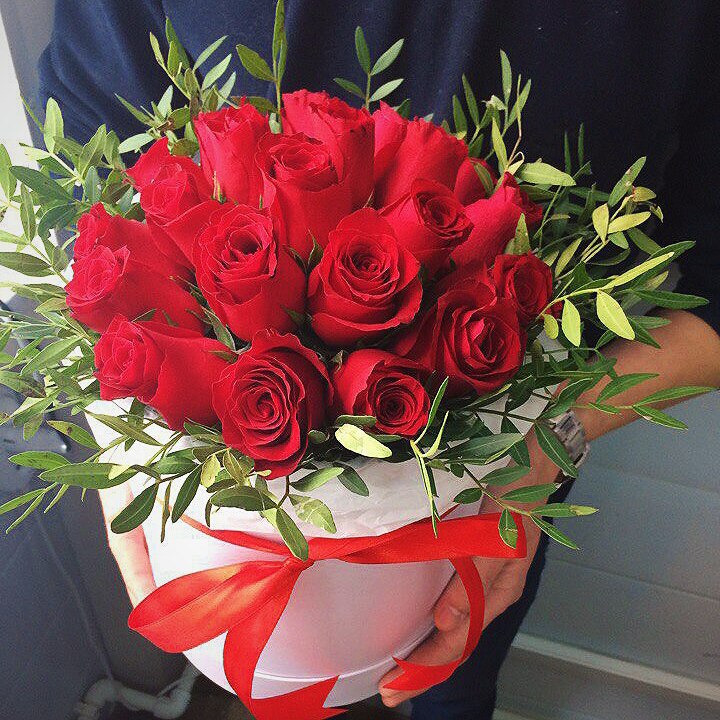 Коробка с 21 розы